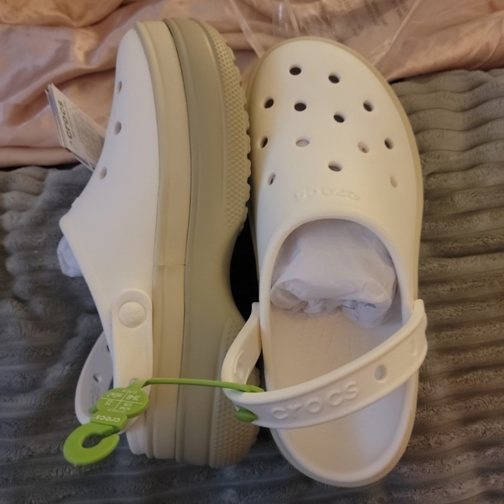 CROCS platform BNWT W9- Cream - Picture 4 of 4